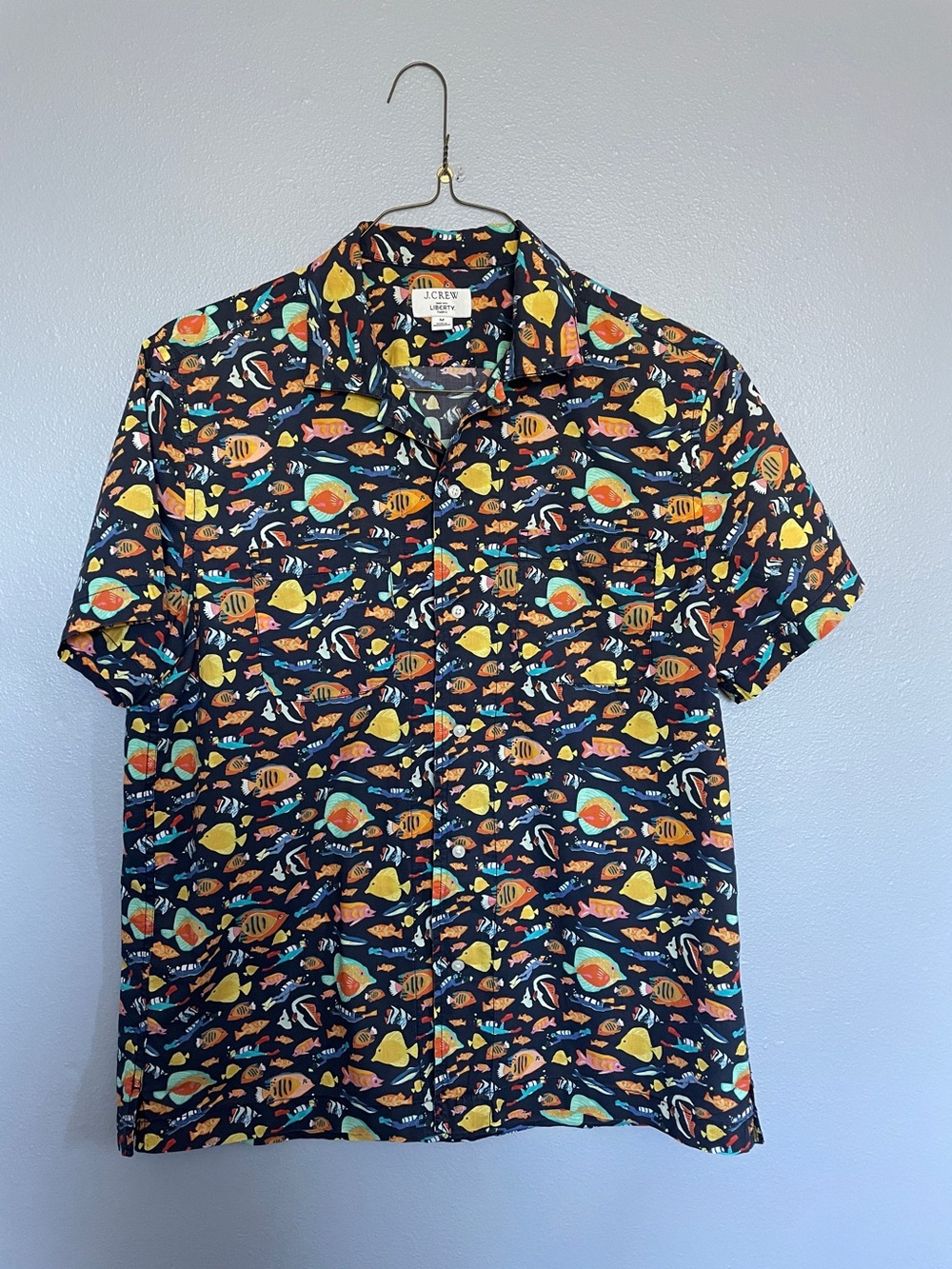 J. Crew Liberty Print  Tropical Fish & Divers Print Short-Sleeve Shirt size M